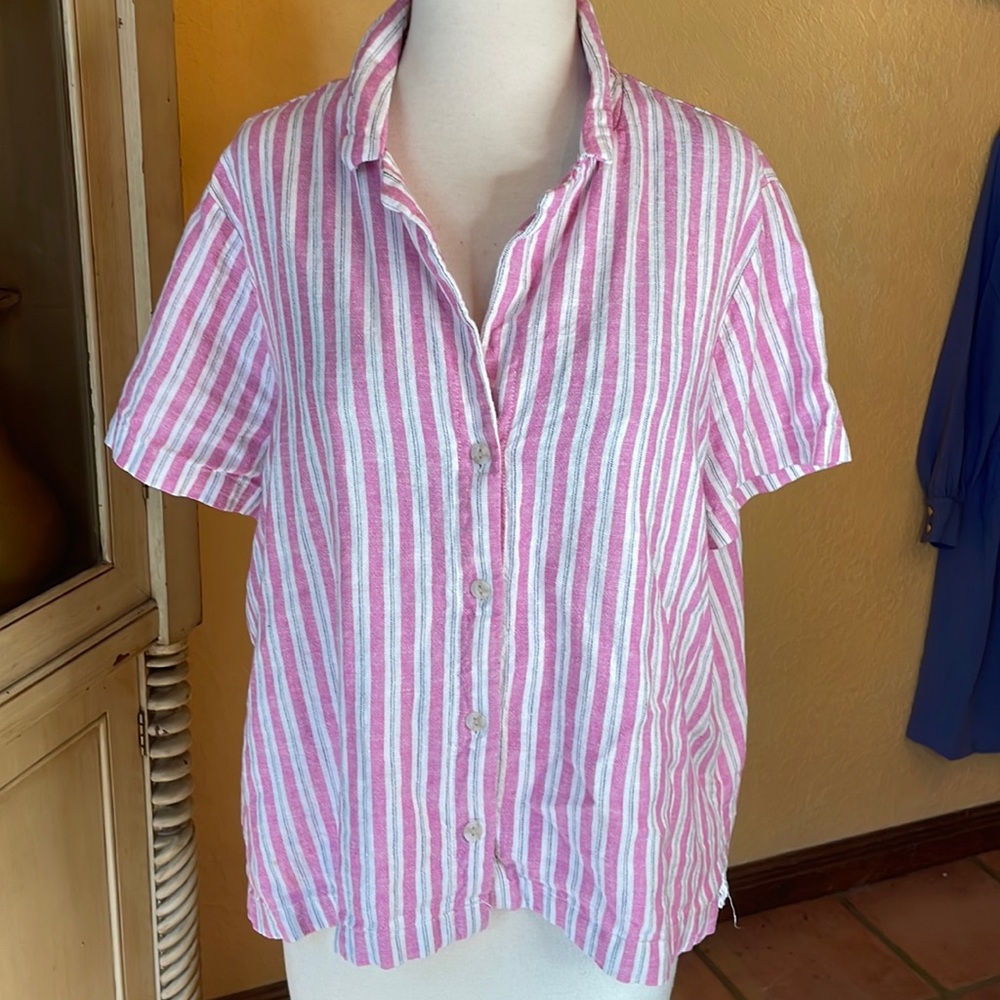 Universal Threads shirt